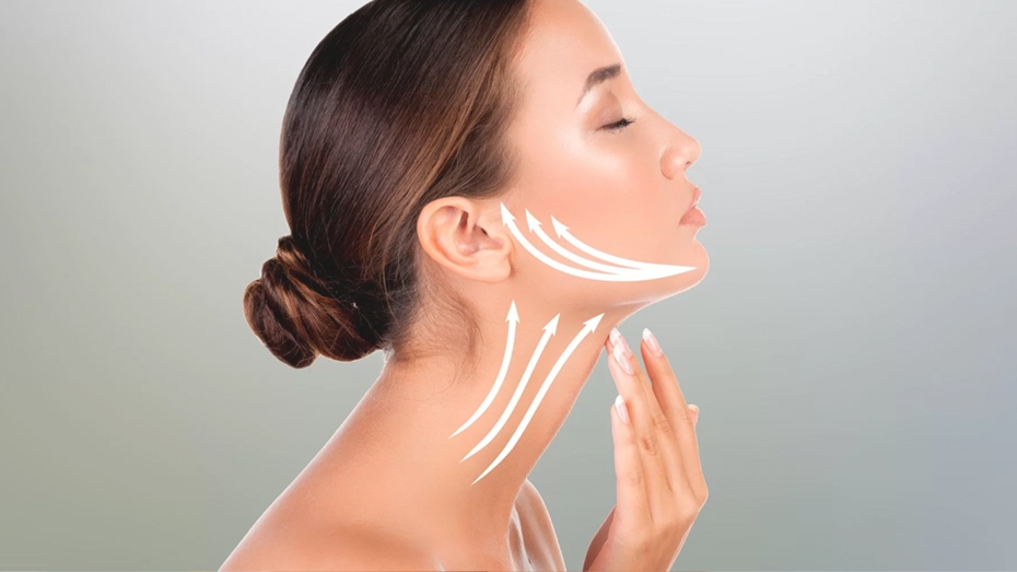Redefine tu rostro y reduce la papada con nuestro tratamiento Lipo Papada, diseñado para brindarte resultados visibles en poco tiempo. A través de 10 sesiones personalizadas, combinamos técnicas efectivas como masaje manual, radiofrecuencia, lipolaser y maderoterapia para esculpir y tonificar tu perfil. ¡Comienza hoy y luce un rostro más definido y rejuvenecido!

10 sesiones	$90.000

-Masaje Manual
-Radiofrecuencia
-Lipolaser
-Maderoterapia
